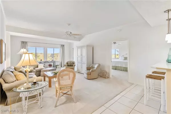 Naples, FL 34110,900 Arbor Lake DR #9-405