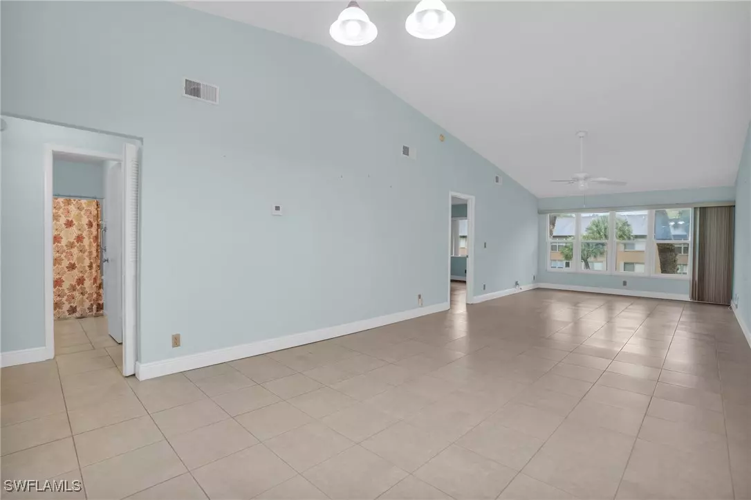 Naples, FL 34112,4230 Jack Frost CT #4402