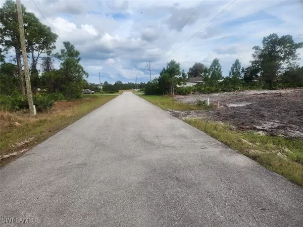 Lehigh Acres, FL 33971,2513 43rd ST W