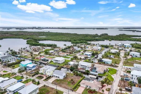 Bonita Springs, FL 34134,24533 Redfish ST
