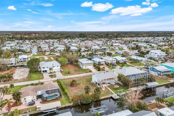 24533 Redfish ST, Bonita Springs, FL 34134