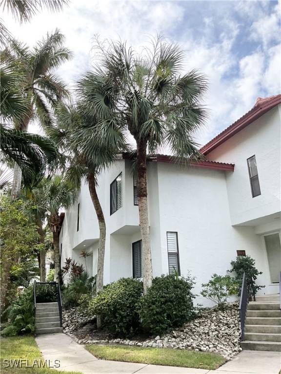 Naples, FL 34102,964 8th AVE S #B-2