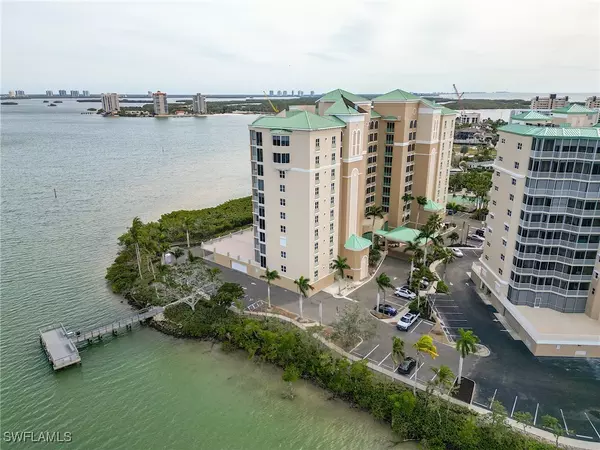 Fort Myers Beach, FL 33931,4137 Bay Beach LN #532