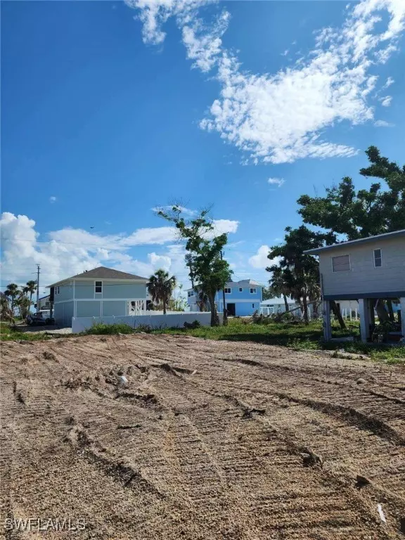 Fort Myers Beach, FL 33931,7910 Buccaneer DR