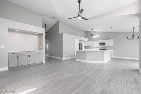 Fort Myers, FL 33908,16296 Kelly Woods DR