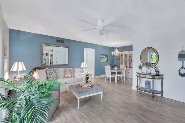 Naples, FL 34102,766 Central AVE #303