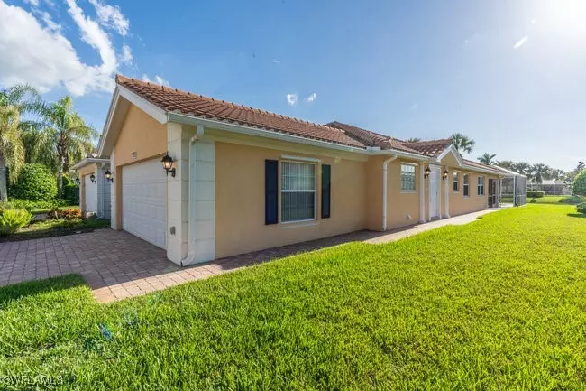 7636 Rozzini LN, Naples, FL 34114