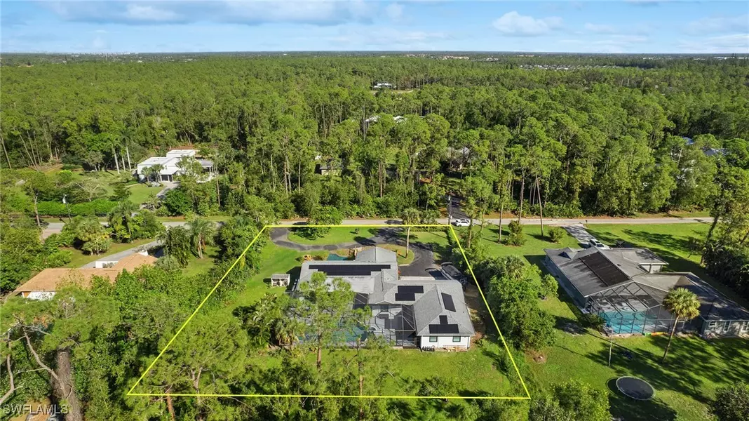 5533 Wendy LN, Naples, FL 34112