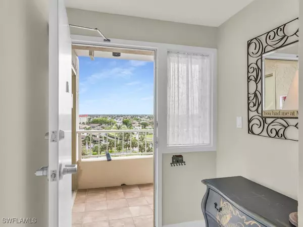 Marco Island, FL 34145,260 Seaview CT #803