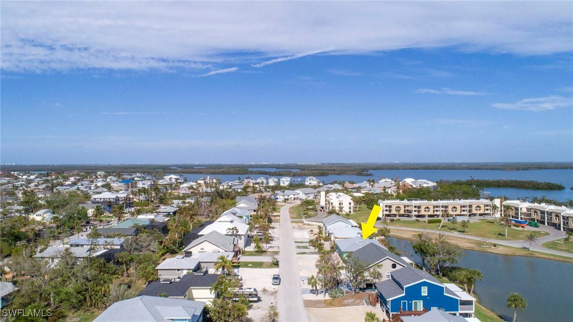 Fort Myers Beach, FL 33931,21671/21673 Indian Bayou DR