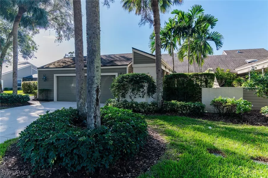 389 Edgemere WAY N, Naples, FL 34105