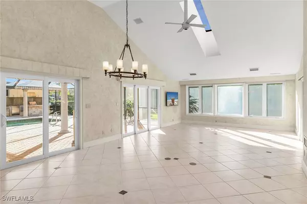 Naples, FL 34105,389 Edgemere WAY N