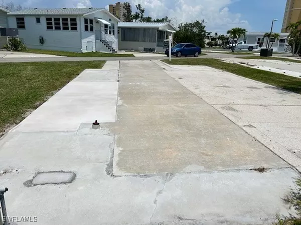 Fort Myers, FL 33908,19681 Summerlin Rd. 676