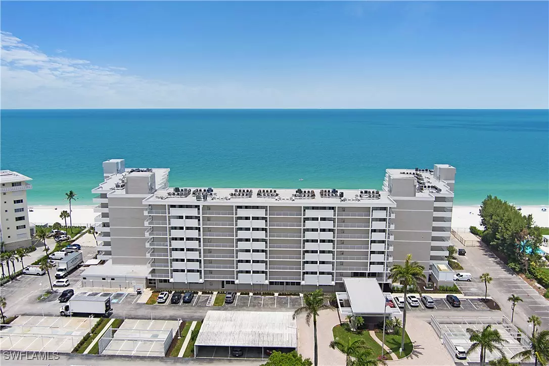 Naples, FL 34103,3443 Gulf Shore BLVD N #704