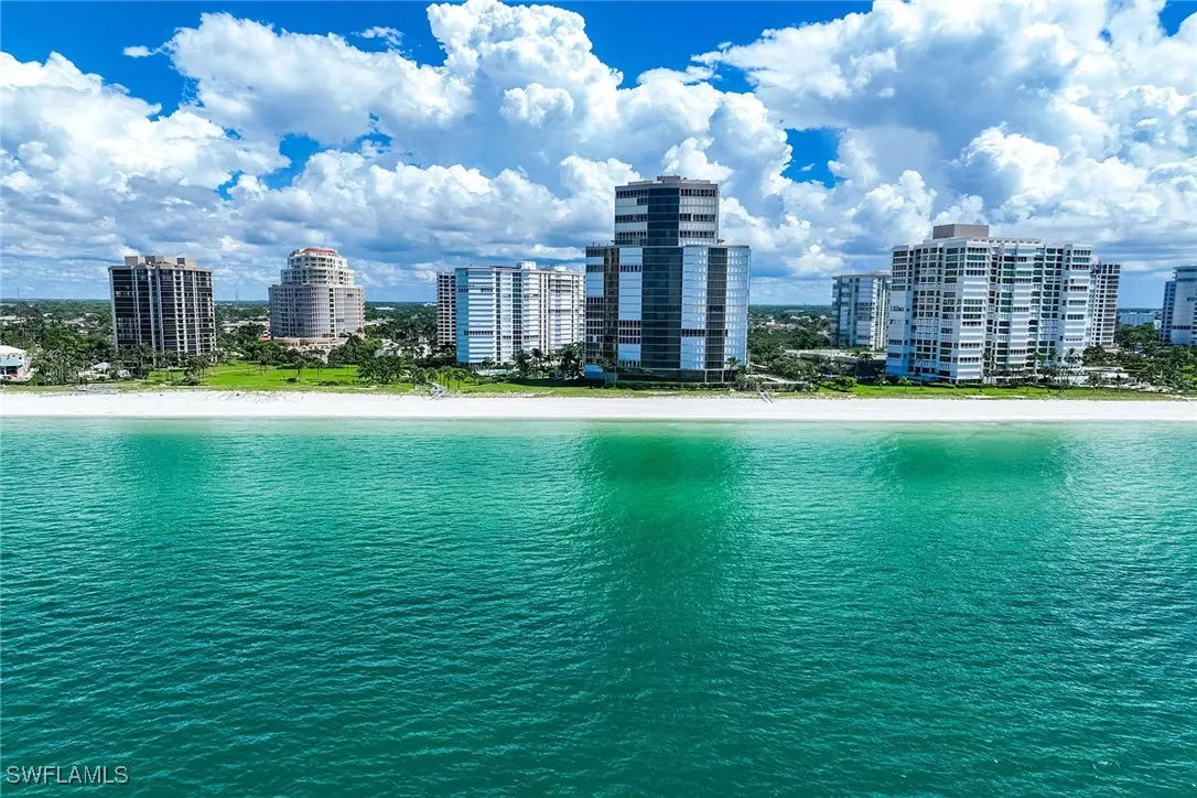 Naples, FL 34103,4401 Gulf Shore BLVD N #C-804