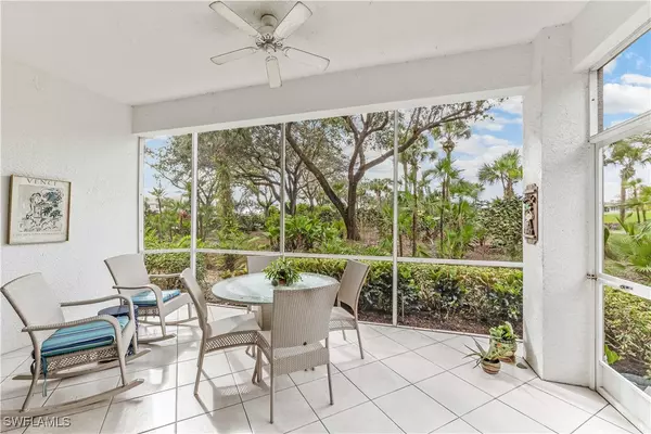 Naples, FL 34105,3115 Lancaster DR #8-802