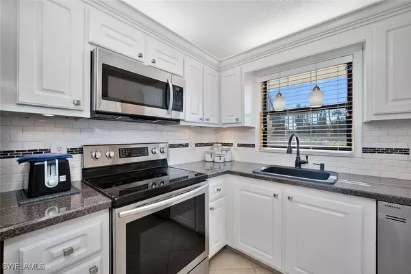 4198 27th CT SW #103, Naples, FL 34116