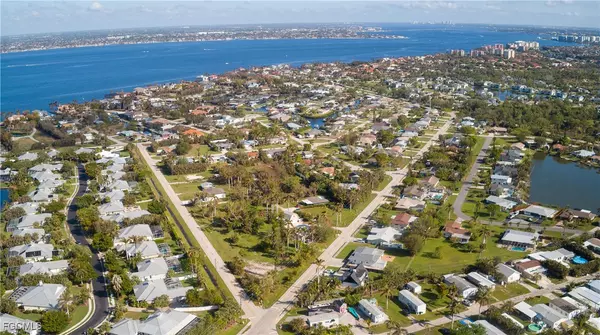 Fort Myers, FL 33908,12998 Iona RD