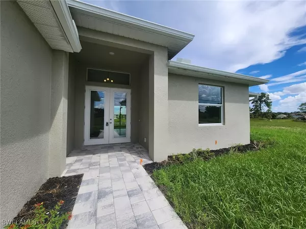 207 NW 24th TER, Cape Coral, FL 33993