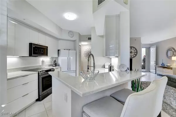 Naples, FL 34108,300 L Ambiance CIR #3-105