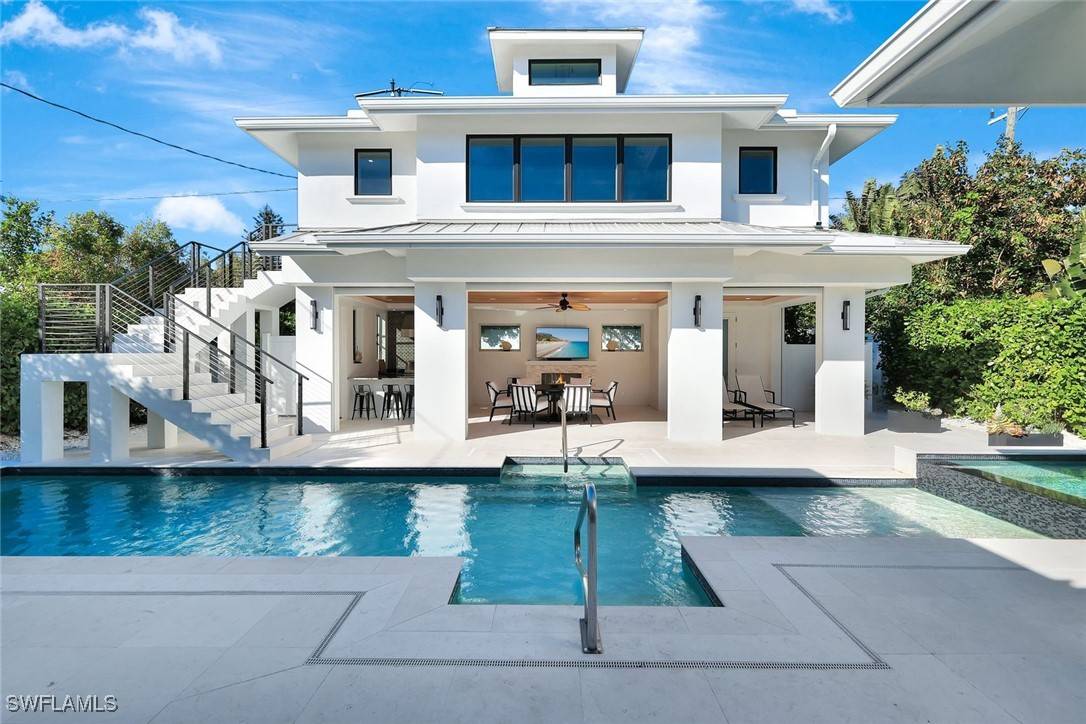 739 5th AVE N, Naples, FL 34102