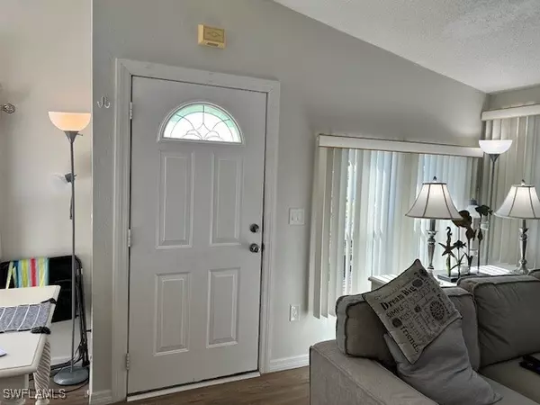 Fort Myers, FL 33908,19681 Summerlin RD #404