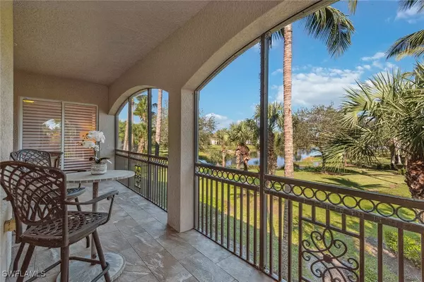 3189 Aviamar CIR #202, Naples, FL 34114