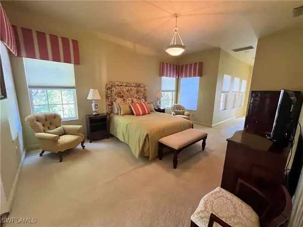 Naples, FL 34109,4815 Aston Gardens WAY #B-202