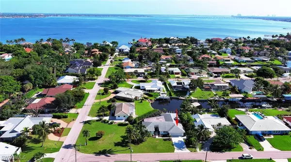Fort Myers, FL 33919,381 Norwood CT