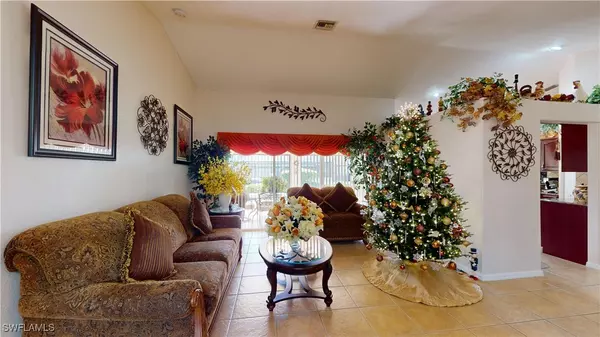 Cape Coral, FL 33914,2718 SW 37th ST