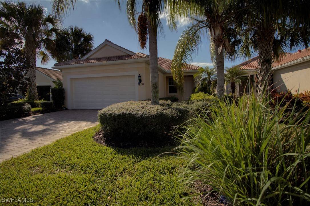 8748 Querce CT S, Naples, FL 34114