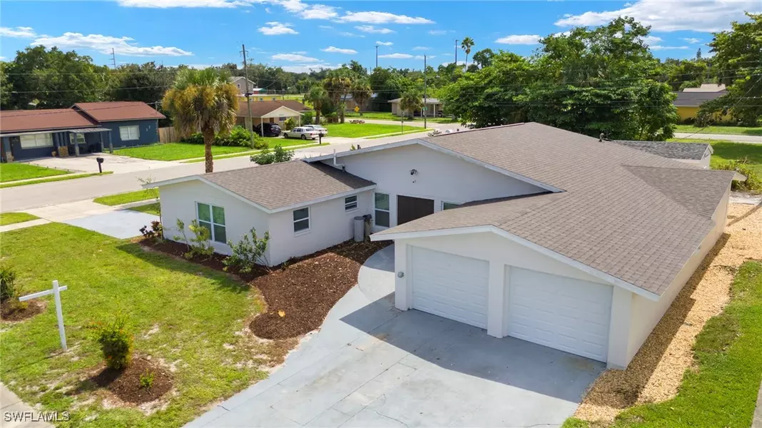 3066 Apache ST, Fort Myers, FL 33916