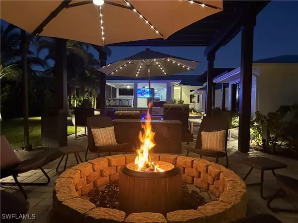 Naples, FL 34102,1555 Crayton RD