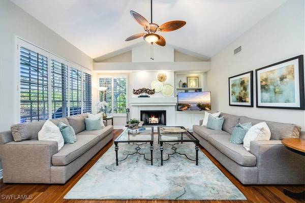 807 Turkey Oak LN, Naples, FL 34108