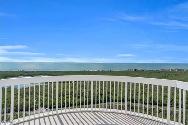 Naples, FL 34108,7117 Pelican Bay BLVD #PH-16