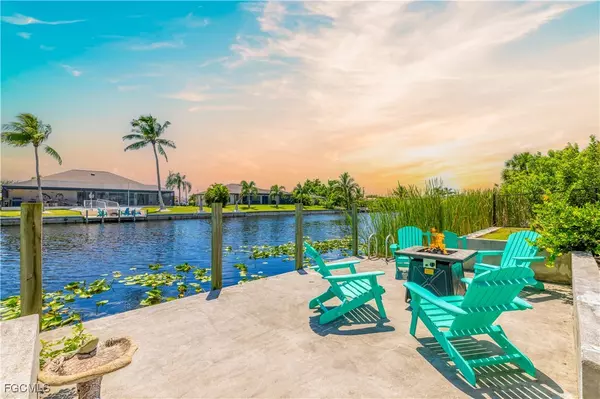 Cape Coral, FL 33991,2724 SW 1st TER