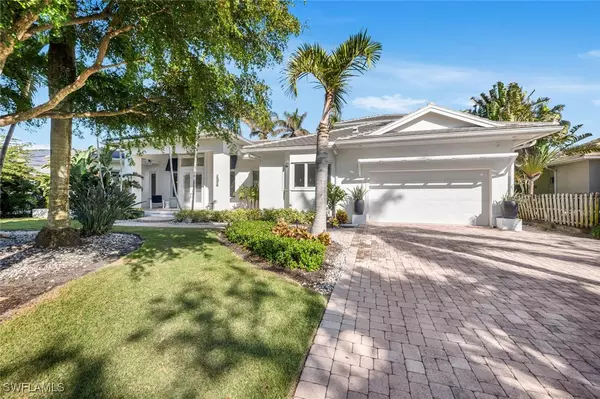 405 Rudder RD, Naples, FL 34102