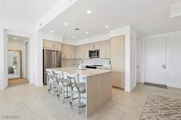 Naples, FL 34102,1111 Central AVE #507