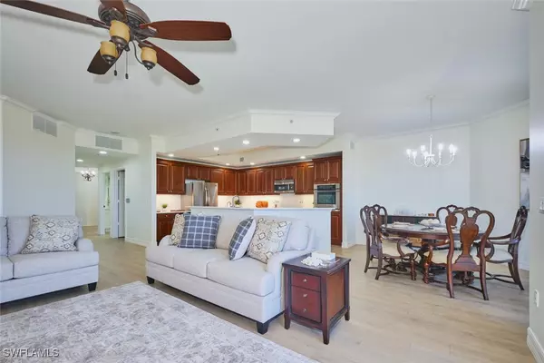 Fort Myers, FL 33907,14300 Riva Del Lago DR #805