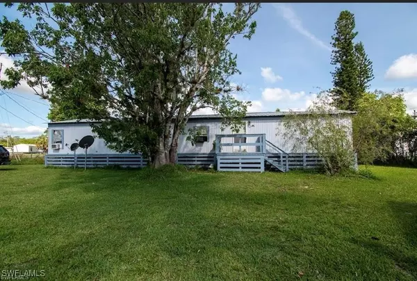 223 Gladys CT, Copeland, FL 34137