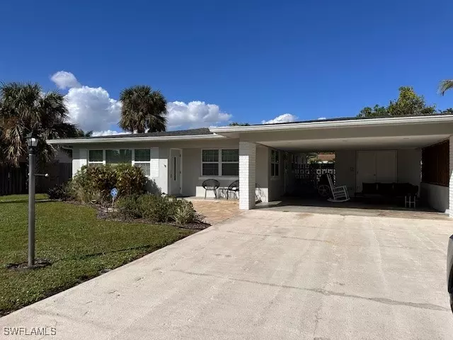 1249 Vesper DR, Fort Myers, FL 33901