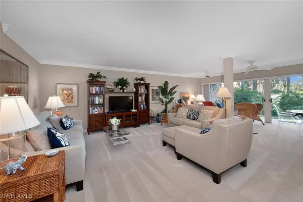 Naples, FL 34105,103 Clubhouse LN #184