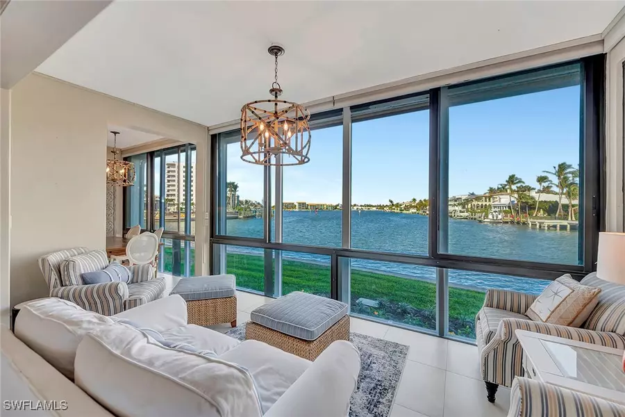 2258 Gulf Shore BLVD N #O1, Naples, FL 34102