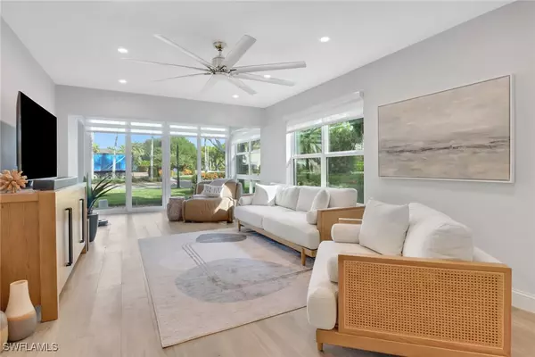 292 Banyan BLVD #292, Naples, FL 34102
