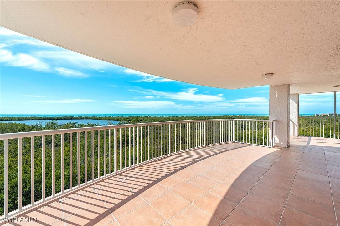 Naples, FL 34108,6849 Grenadier BLVD #701