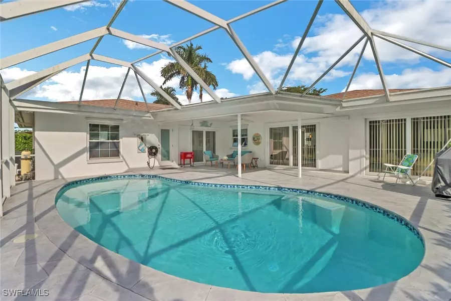 4556 Lakewood BLVD, Naples, FL 34112