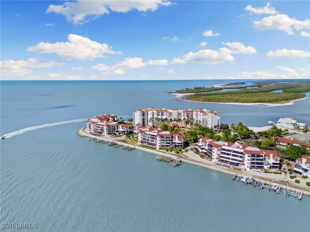 Naples, FL 34113,406 La Peninsula BLVD #406