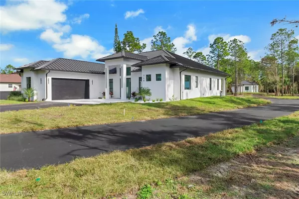 368 14th ST SE, Naples, FL 34117