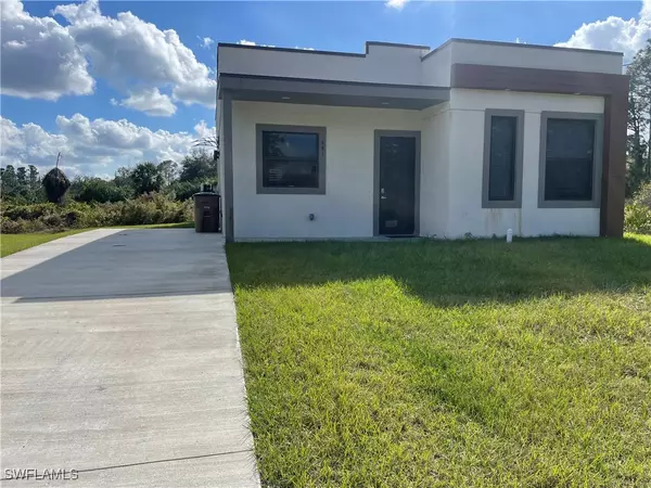 Lehigh Acres, FL 33972,681 Windermere DR