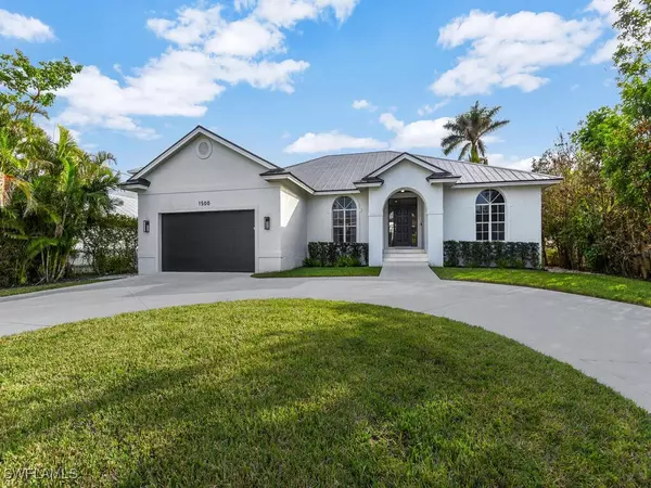 1500 Curlew AVE, Naples, FL 34102